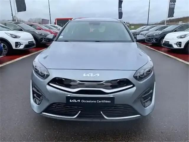 Occasion Kia Ceed Sportswagon 2022 Gris clair, métallisé, lunar silver m Break