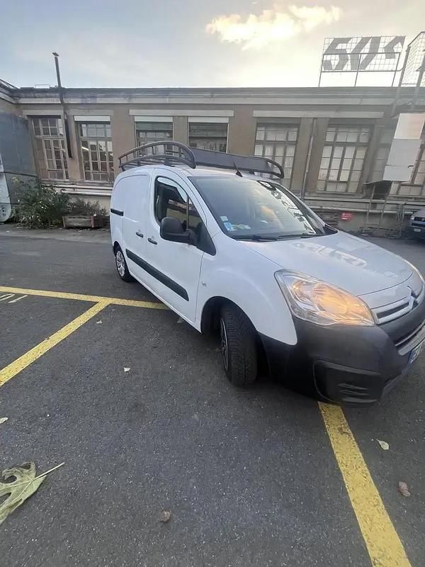 Occasion Citroën Berlingo Feel 99 ch (72 kW) 2018 Blanc Monospace