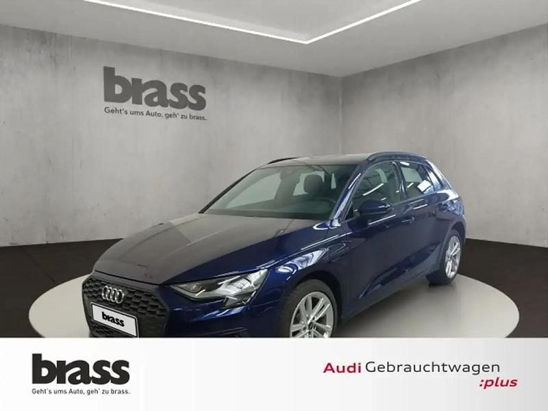 Bleu Utilisé 2022 Audi A3 Sportback e-tron Basis Berline | 22 200 € - Image 1/4