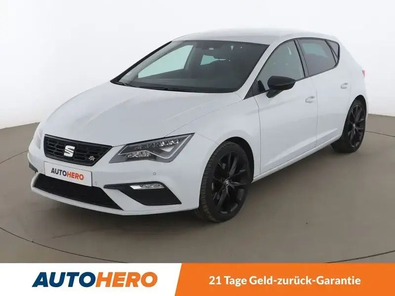 Blanc Utilisé 2020 Seat Leon FR Berline | 18 890 € (Prix juste) - Image 1/2
