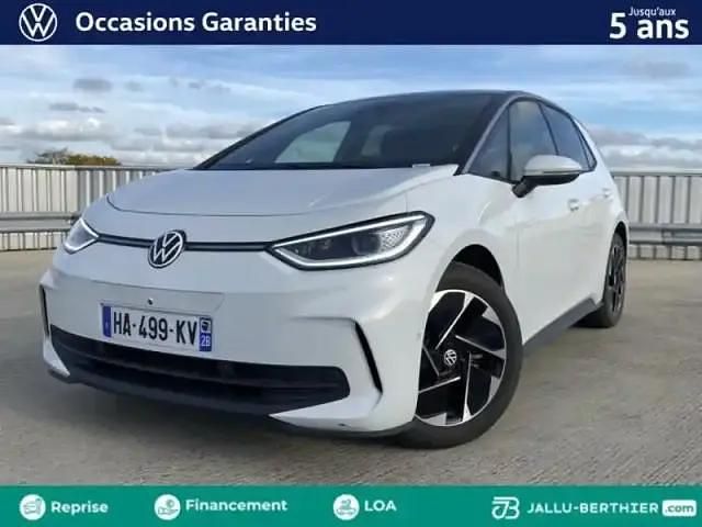 Blanc glacier métal/toit/hayon noir Occasion 2024 VW ID.3 Pro Citadine | 24 989 € (Super prix) - Image 1/4