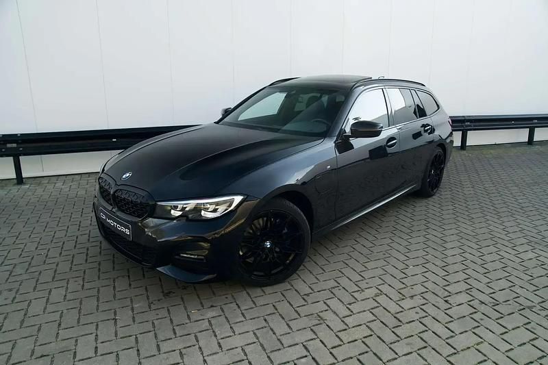 Noir Utilisé 2021 BMW 330e M Sport Break | 34 995 € (Bon prix) - Image 1/4