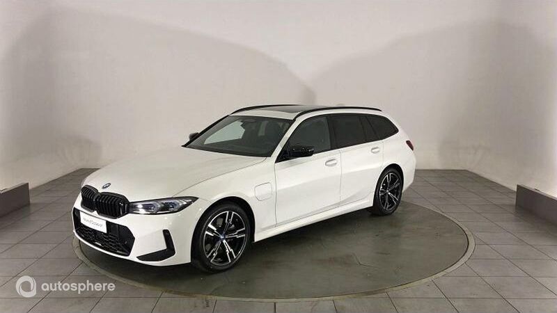 Blanc Utilisé 2024 BMW 330 M Sport Berline | 61 990 € - Image 1/4