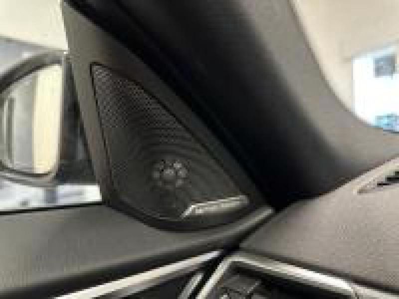 Image 3/4