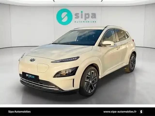 Chalk white Occasion 2022 Hyundai Kona SUV | 16 500 € (Bon prix) - Image 1/4