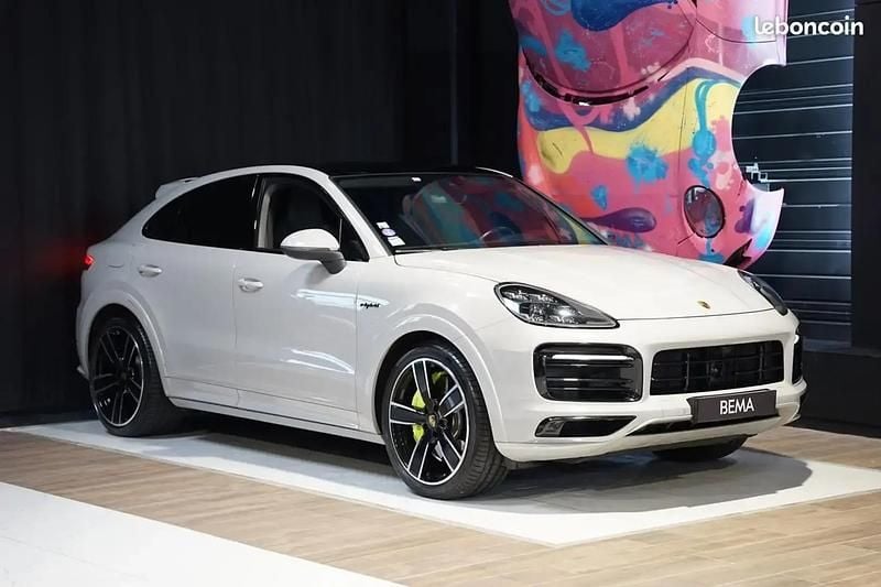 Gris Utilisé 2021 Porsche Cayenne SUV | 84 980 € (Prix cher) - Image 1/4