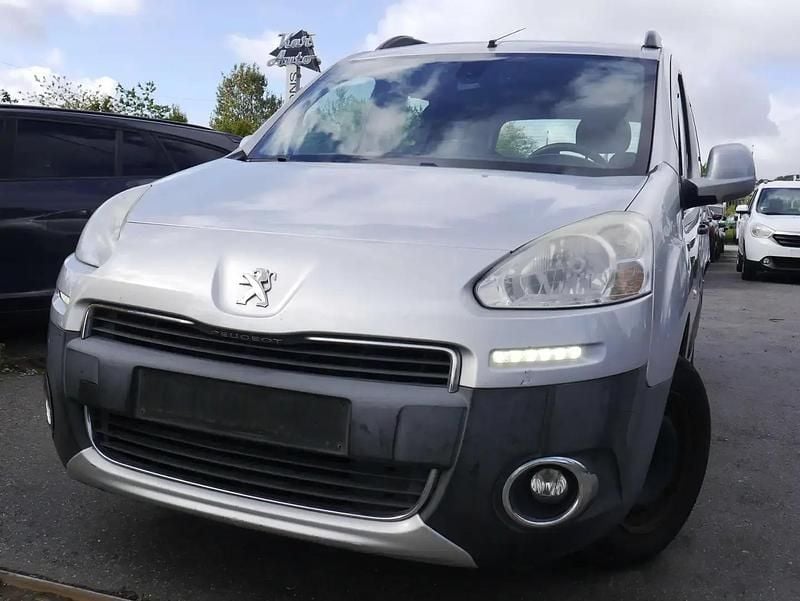 Gris Utilisé 2013 Peugeot Partner Tepee Monospace | 3 750 € (Prix cher) - Image 1/4