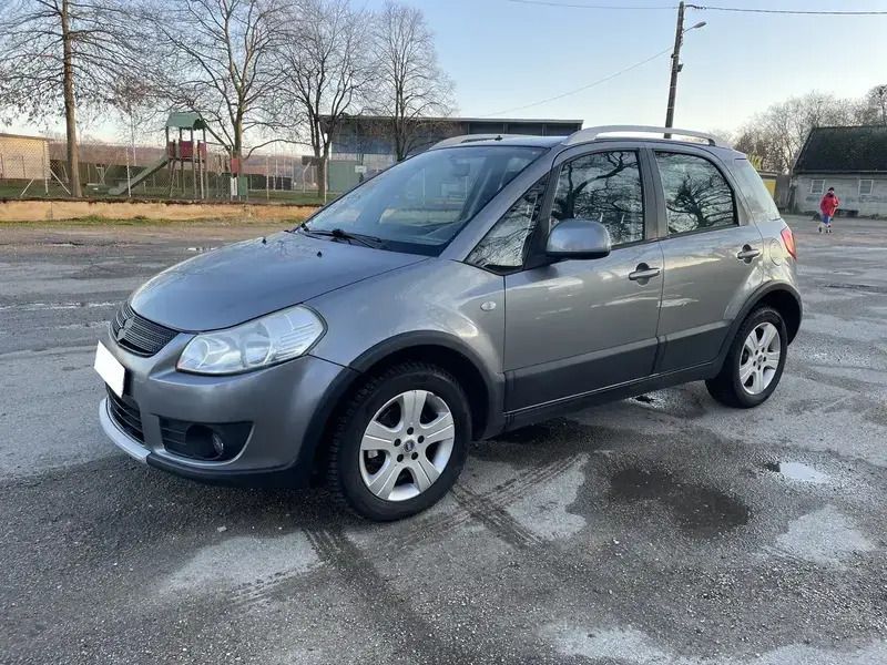Argent Utilisé 2007 Fiat Sedici Emotion SUV | 3 990 € - Image 1/4