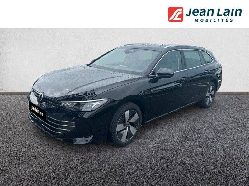 Utilisé 2024 VW Passat Life Berline | 42 910 € - Image 1/4