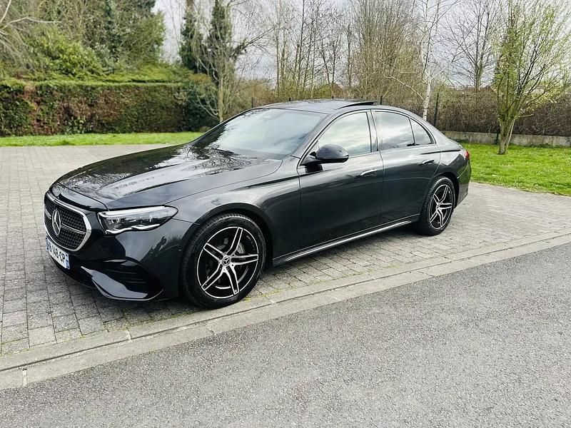 Utilisé 2025 Mercedes E220 AMG line Berline | 59 000 € (Prix juste) - Image 1/4