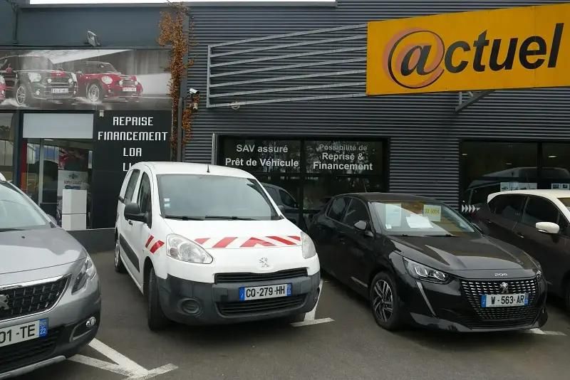 Blanc Utilisé 2013 Peugeot Partner Monospace | 9 900 € (Prix cher) - Image 1/4