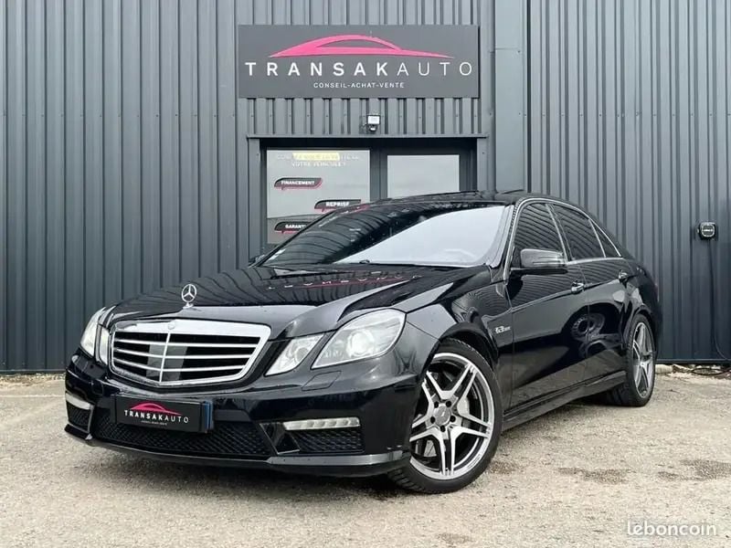 Noir Utilisé 2010 Mercedes E63 AMG Avantgarde Berline | 28 990 € - Image 1/4