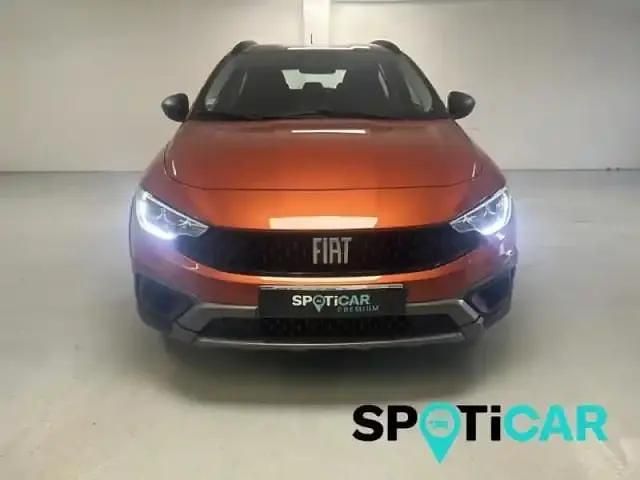 Occasion Fiat Tipo Cross 2021 Orange paprika métallisé Berline