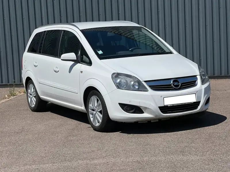 Utilisé 2009 Opel Zafira Monospace | 4 990 € - Image 1/4