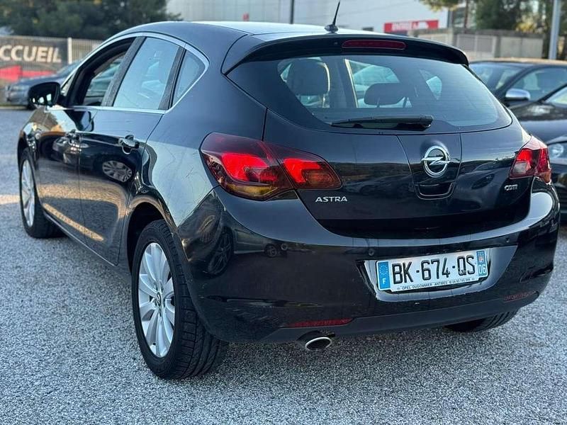Occasion Opel Astra Cosmo 97 ch (71 kW) 2011 Noir Berline