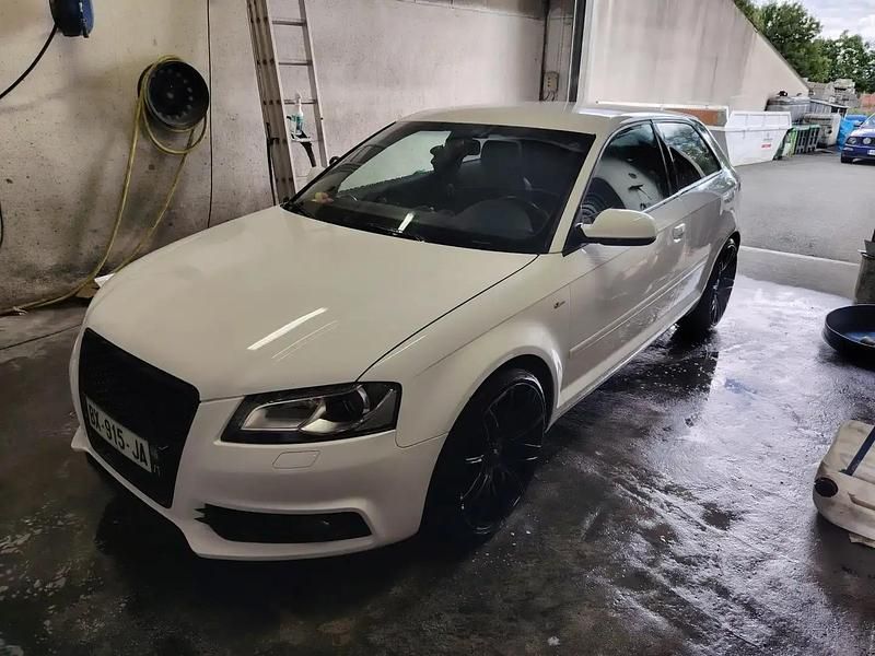 Utilisé 2011 Audi A3 S-Line Berline | 8 500 € - Image 1/4