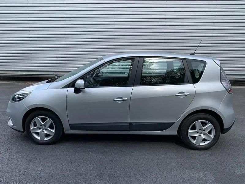 Utilisé 2012 Renault Scénic III Business Monospace | 2 500 € (Prix juste) - Image 1/4