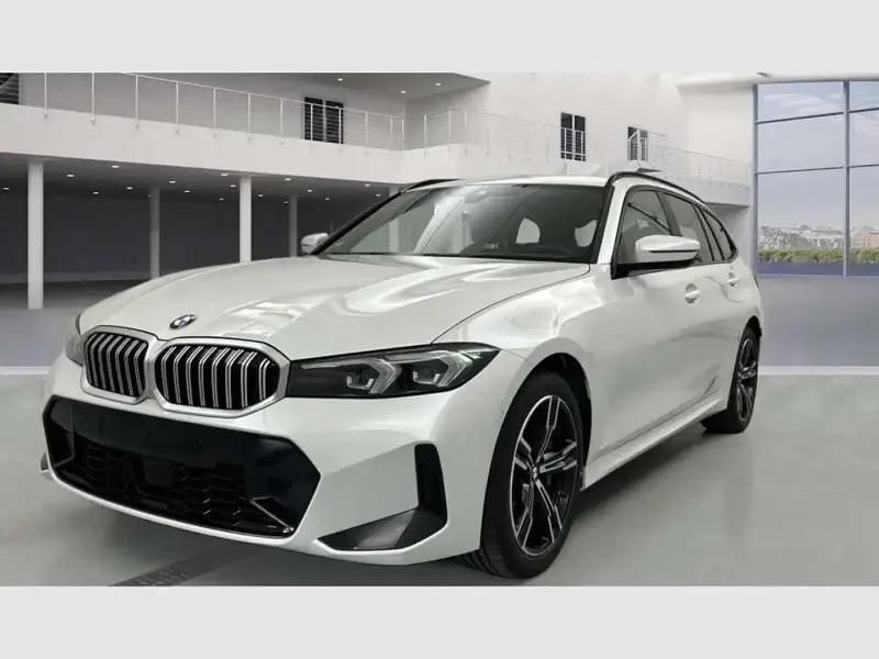 Blanc Utilisé 2024 BMW 330 M Sport Break | 43 066 € (Super prix) - Image 1/4