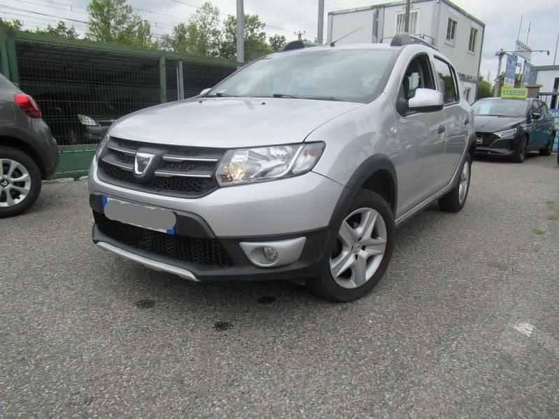 Utilisé 2016 Dacia Sandero Prestige Citadine | 10 790 € (Prix assez cher) - Image 1/4