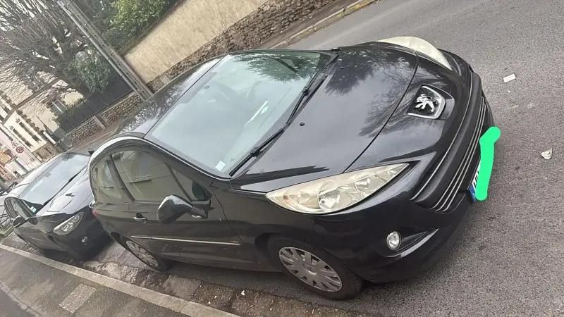 Utilisé 2011 Peugeot 207 Active Berline | 4 500 € (Prix juste) - Image 1/4