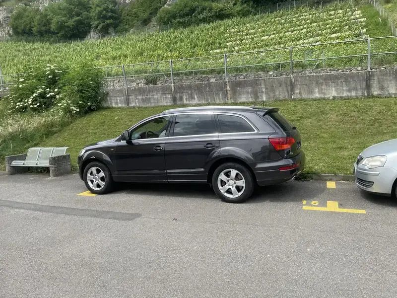 Image 2/4
