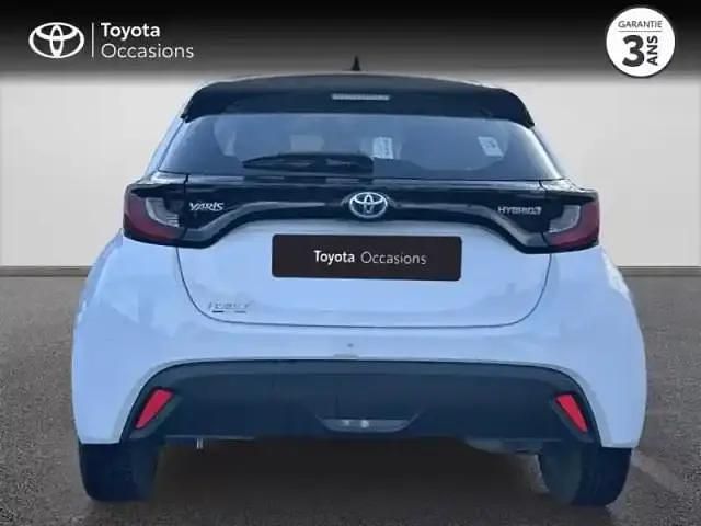 Occasion Toyota Yaris Hybrid 116 ch (85 kW) 2021 Blanc pur Berline
