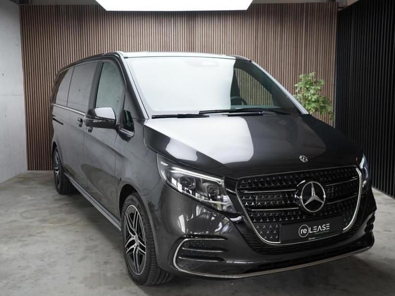 Utilisé 2025 Mercedes V300 Monospace | 98 461 € - Image 1/4