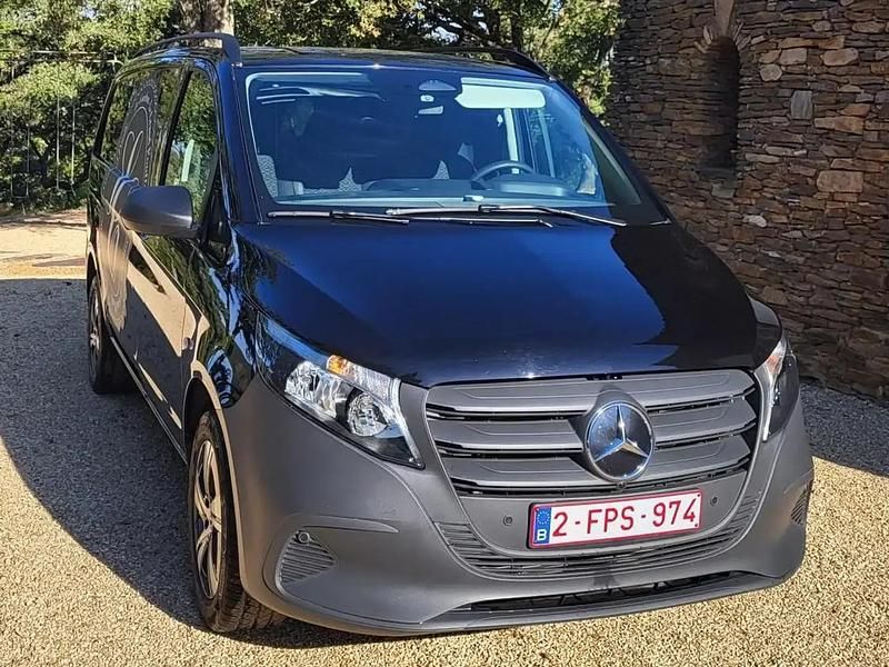 Noir Utilisé 2024 Mercedes Vito Monospace | 42 000 € (Super prix) - Image 1/4