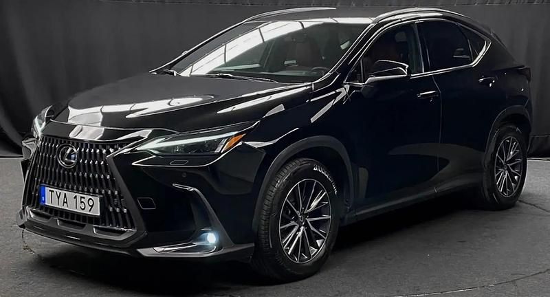 Noir Occasion 2023 Lexus NX450h+ Business Edition SUV | 46 990 € - Image 1/4