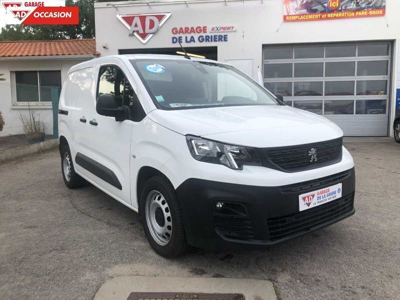 Blanc Utilisé 2020 Peugeot Partner Monospace | 19 350 € - Image 1/4