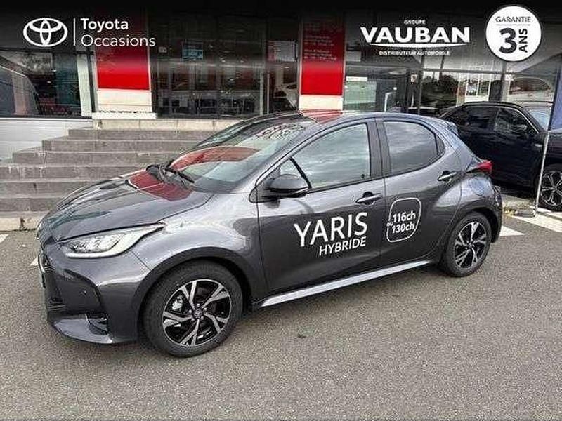 Utilisé 2025 Toyota Yaris Hybrid Design Berline | 23 990 € (Prix juste) - Image 1/1