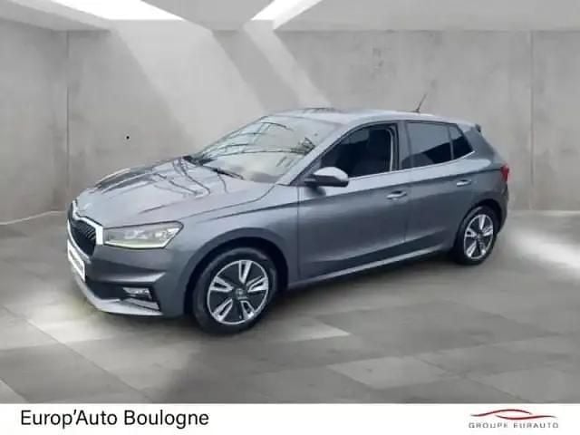 Gris graphite métallisé Occasion 2023 Skoda Fabia Style Berline | 16 990 € (Prix juste) - Image 1/4