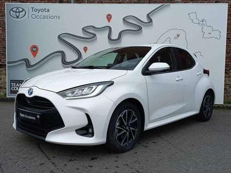 Utilisé 2024 Toyota Yaris Hybrid Design Berline | 21 990 € (Prix juste) - Image 1/1