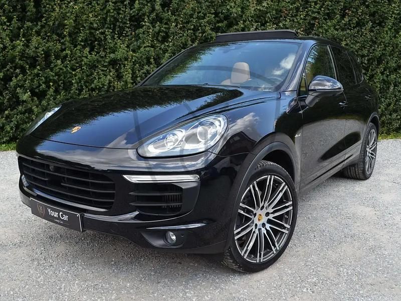 Noir Occasion 2016 Porsche Cayenne SUV | 48 500 € (Prix assez cher) - Image 1/4