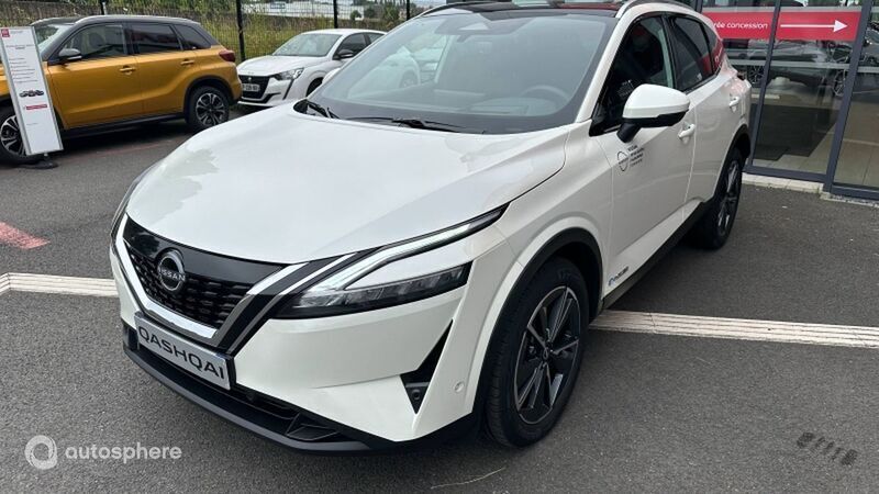 Blanc lunaire (spéciale) Utilisé 2024 Nissan Qashqai Tekna SUV | 37 990 € - Image 1/4