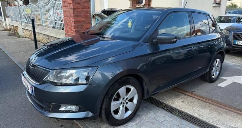 Utilisé 2015 Skoda Fabia Style Citadine | 10 490 € (Prix juste) - Image 1/4