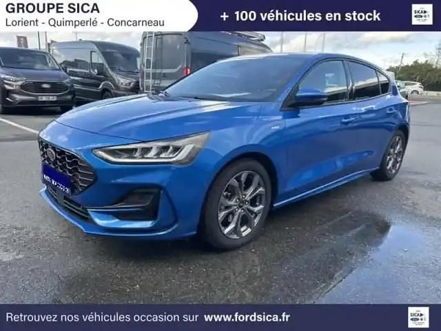 Bleu island métallisé premium Occasion 2022 Ford Focus ST-Line Berline | 18 990 € (Prix assez cher) - Image 1/4