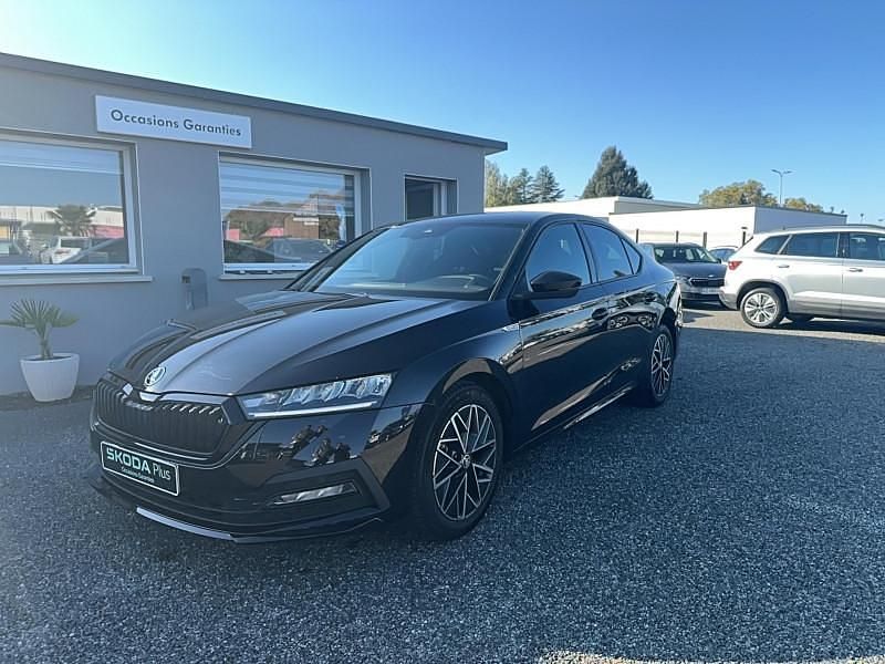Noir Utilisé 2023 Skoda Octavia SportLine Berline | 29 990 € (Prix juste) - Image 1/4