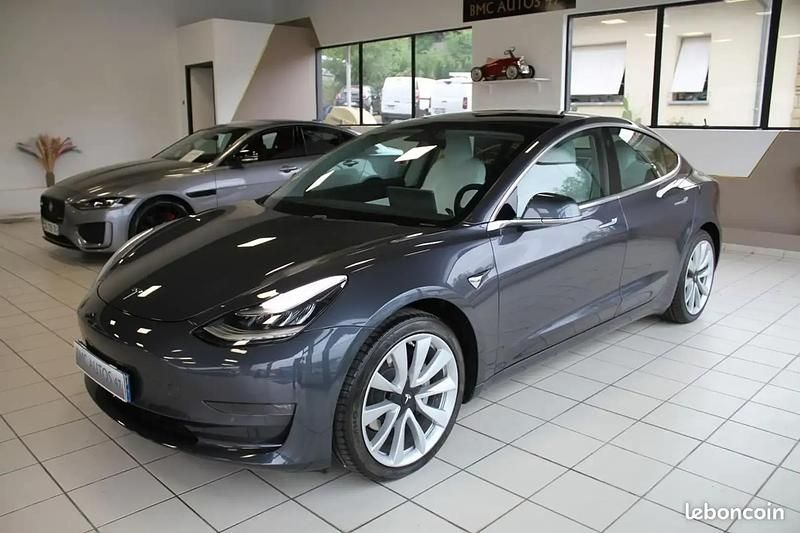 Gris Occasion 2019 Tesla Model 3 Long Range AWD Berline | 25 900 € (Prix juste) - Image 1/4
