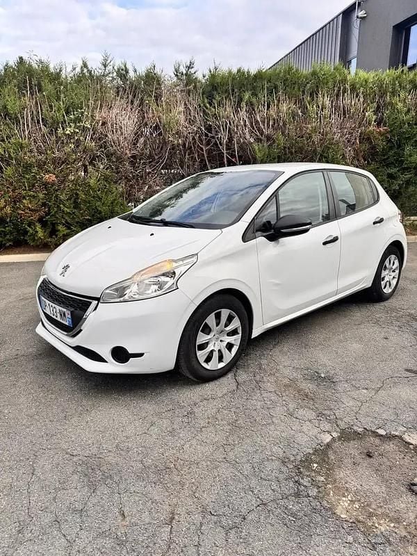 Occasion 2015 Peugeot 208 Citadine | 3 999 € (Super prix) - Image 1/4