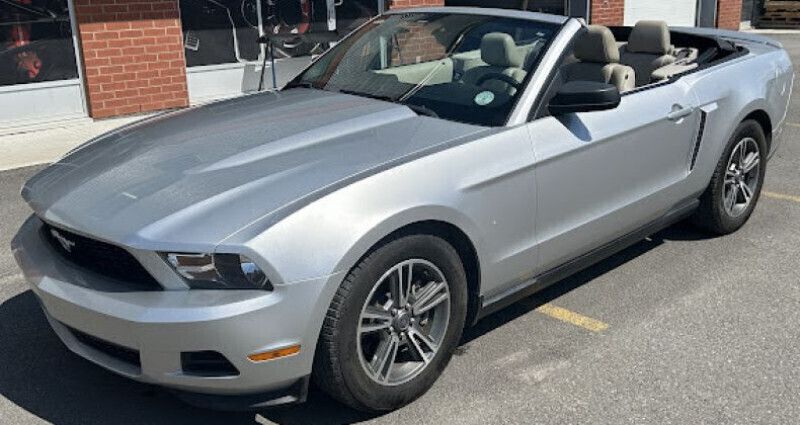 Couleur Utilisé 2010 Ford Mustang Coupé | 26 490 € - Image 1/4