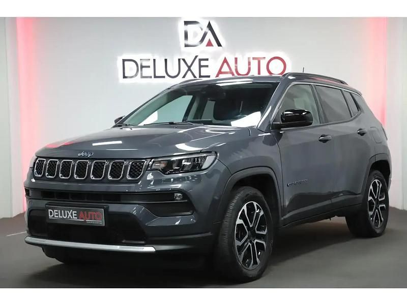 Gris Utilisé 2022 Jeep Compass Limited SUV | 23 490 € (Prix juste) - Image 1/4