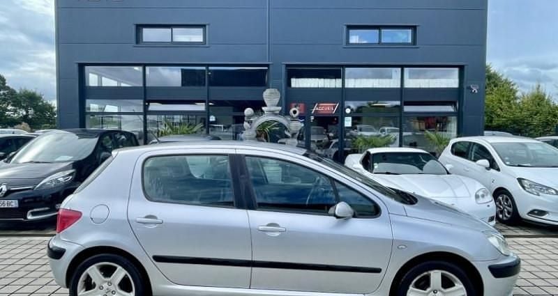 Gris Utilisé 2003 Peugeot 307 Berline | 4 990 € - Image 1/4