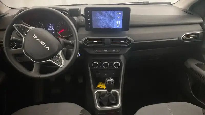 Image 3/4