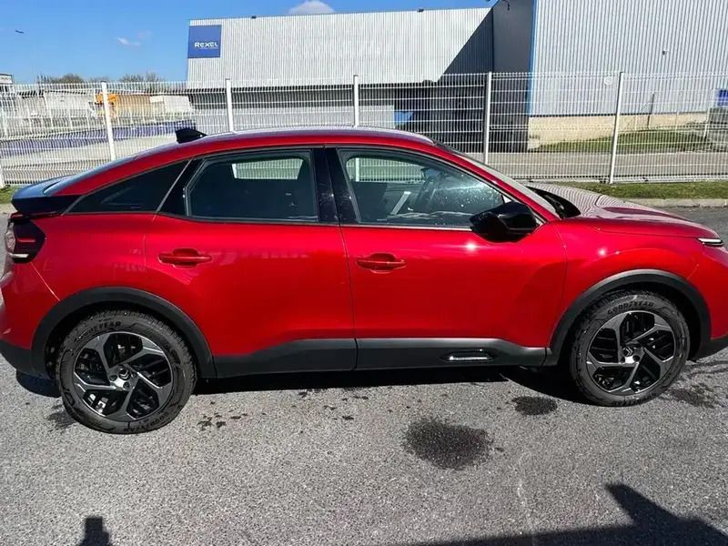 Rouge Utilisé 2024 Citroën C4 PureTech Berline | 19 900 € (Prix juste) - Image 1/4