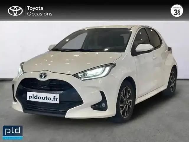 Occasion Toyota Yaris Hybrid Design 116 ch (85 kW) 2022 Blanc Berline