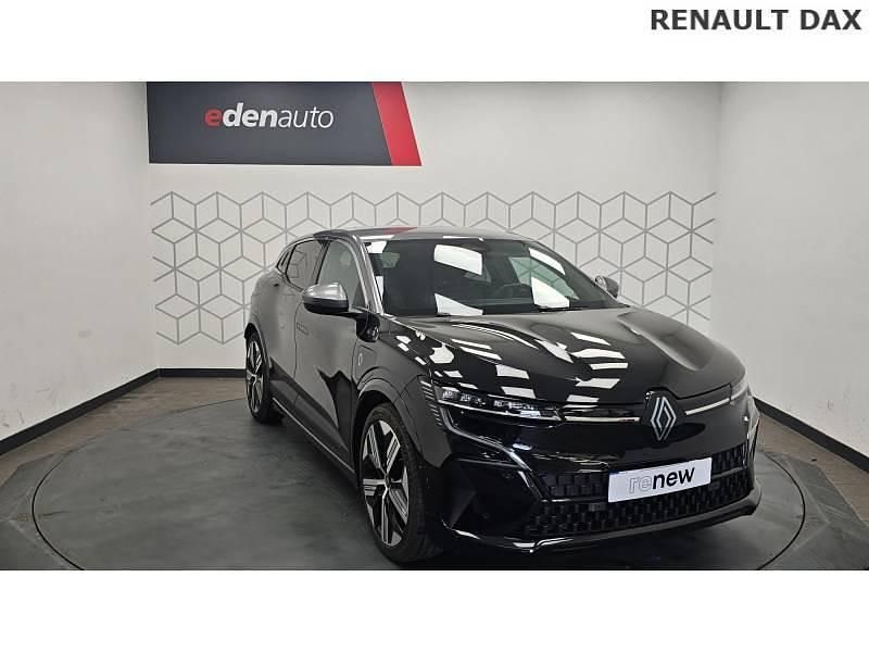 Noir Utilisé 2022 Renault Mégane Iconic Berline | 21 290 € (Bon prix) - Image 1/4