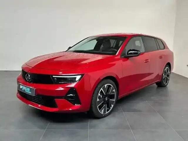 Rouge kardio métallisé Utilisé 2023 Opel Astra Break | 24 990 € (Super prix) - Image 1/4