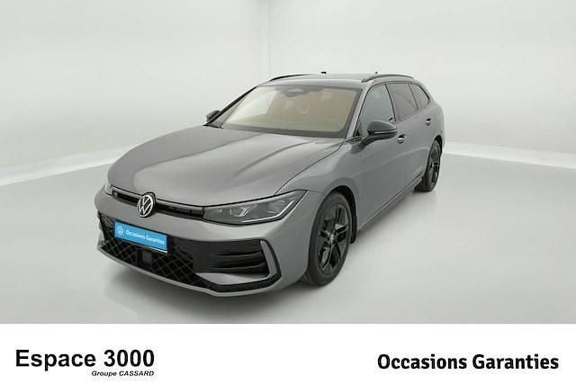 Utilisé 2024 VW Passat R-line Break | 53 990 € - Image 1/4