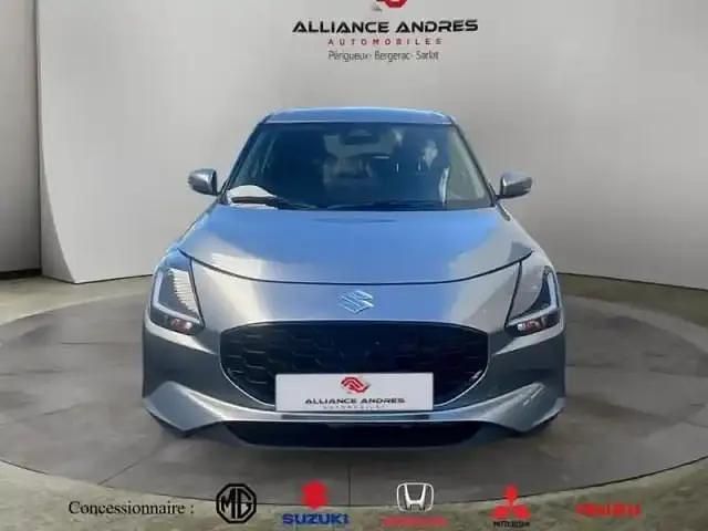 Premium silver metal Occasion 2025 Suzuki Swift Berline | 19 410 € (Prix juste) - Image 1/4